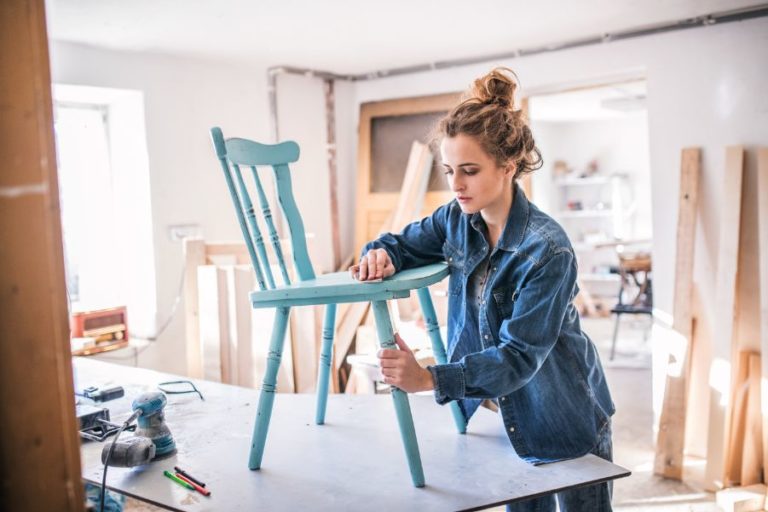 painting wooden chair