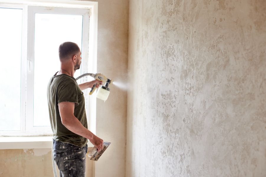 professional painter spraying