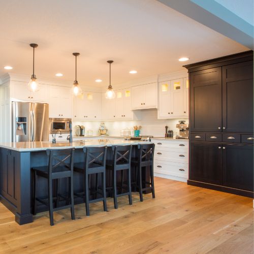 11 Ideas For Dark Kitchen Cabinets, What Color Cabinets Go With Dark Tile Floors