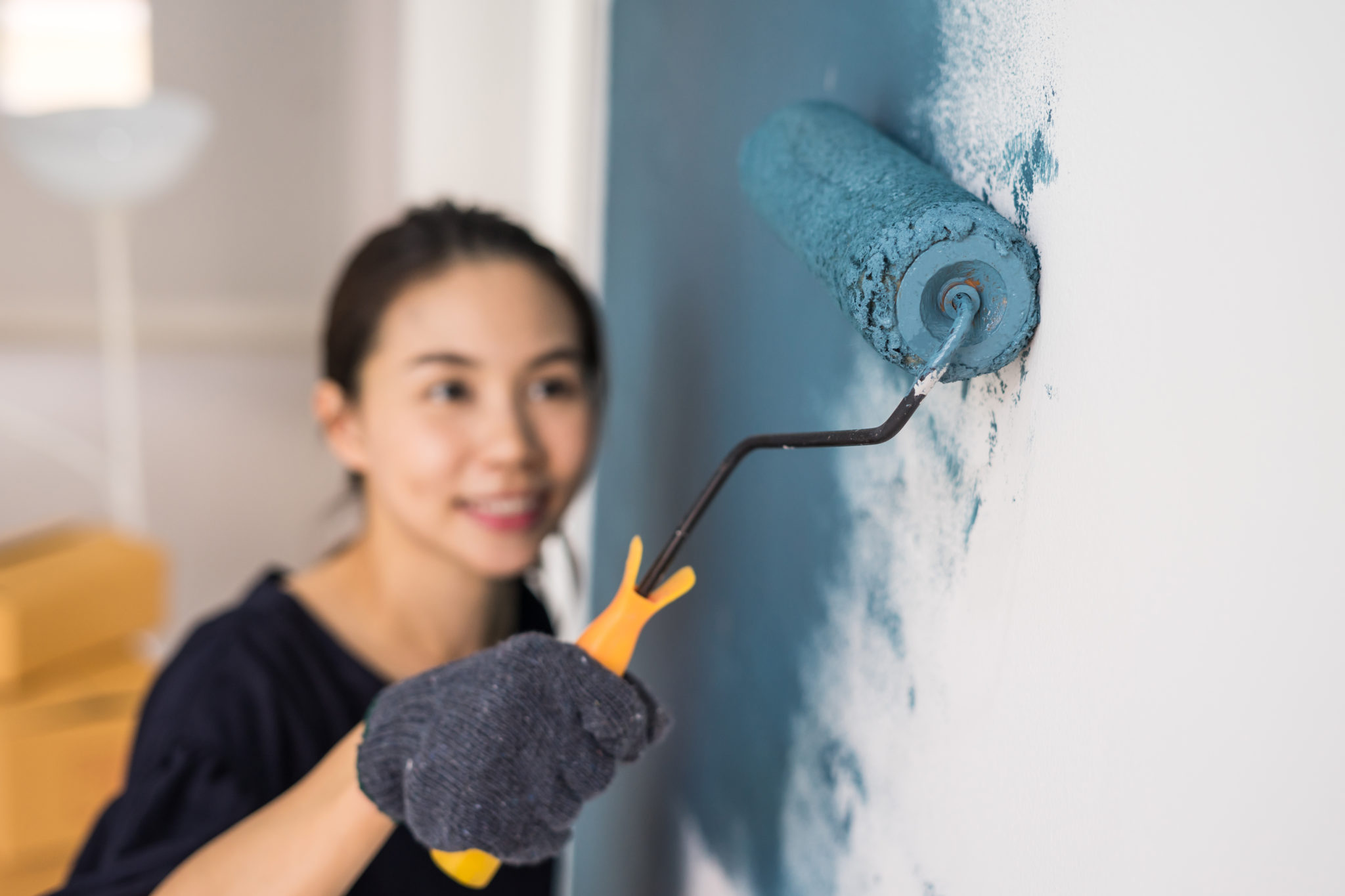 How many square feet does a gallon of paint cover paintzen